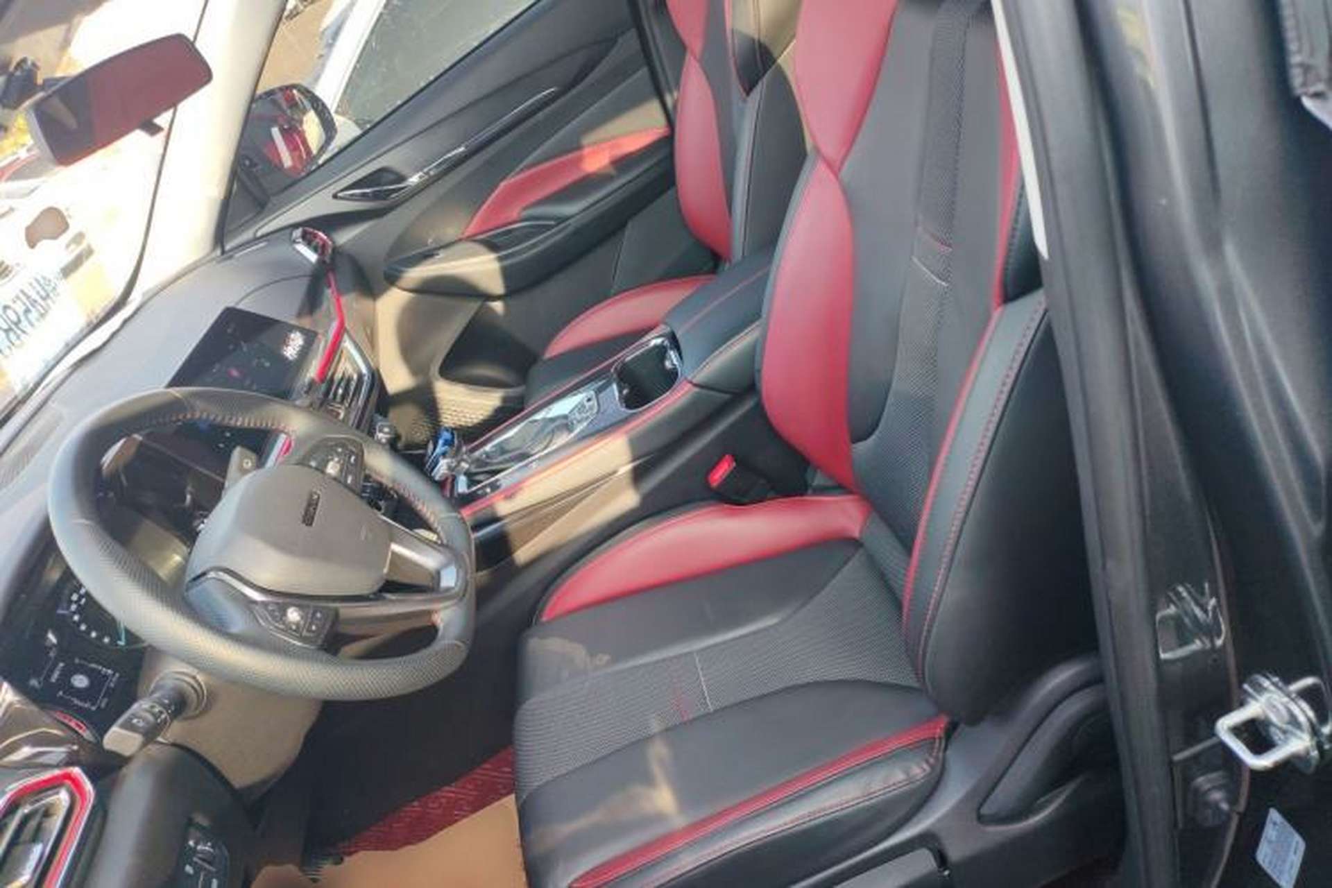 Used CHANGAN OSHAN X5 2021 Revised Version 1.5T DCT Luxury Edition Left Front Seat