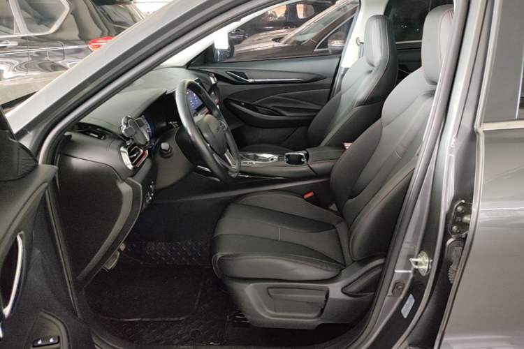 Used CHANGAN OSHAN X5 2021 Revised Version 1.5T DCT Luxury Edition Left Front Seat