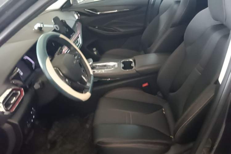 Used CHANGAN OSHAN X5 2021 1.5T DCT Prestige Edition Left Front Seat