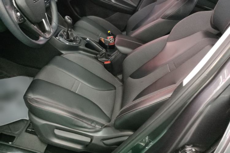 Used CHANGAN OSHAN X5 2021 Revised Version 1.6L Manual Luxury Edition Left Front Seat
