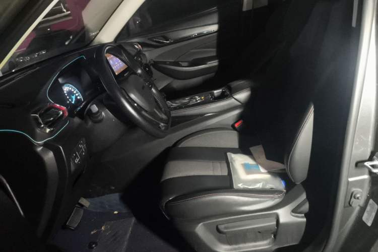 Used CHANGAN OSHAN X5 2021 1.6L CVT Comfort Model Left Front Seat