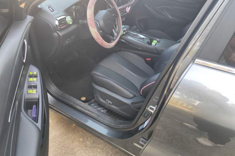 Used CHANGAN OSHAN X5 2021 1.5T DCT Flagship Edition Left Front Seat