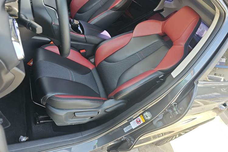 Used CHANGAN OSHAN X5 2021 1.5T DCT Prestige Edition Left Front Seat