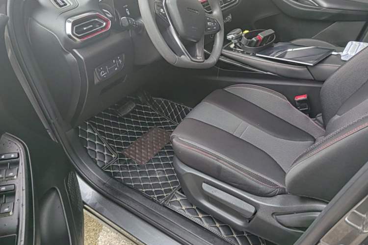 Used CHANGAN OSHAN X5 2021 1.6L CVT Luxury Version Left Front Seat