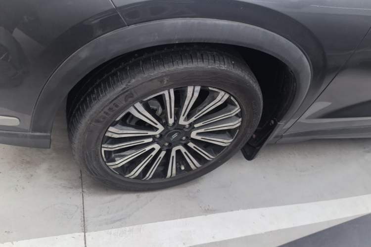 Used CHANGAN OSHAN X5 2021 Revised Version 1.5T DCT Luxury Edition Left Front Wheel Hub