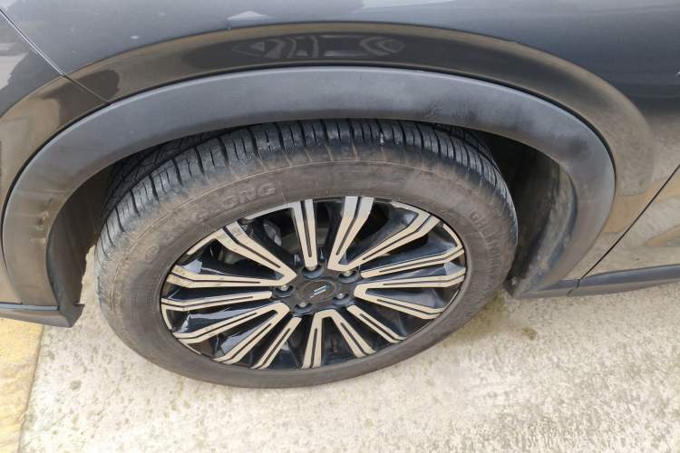 Used CHANGAN OSHAN X5 2021 1.5T DCT Prestige Edition Left Front Wheel Hub