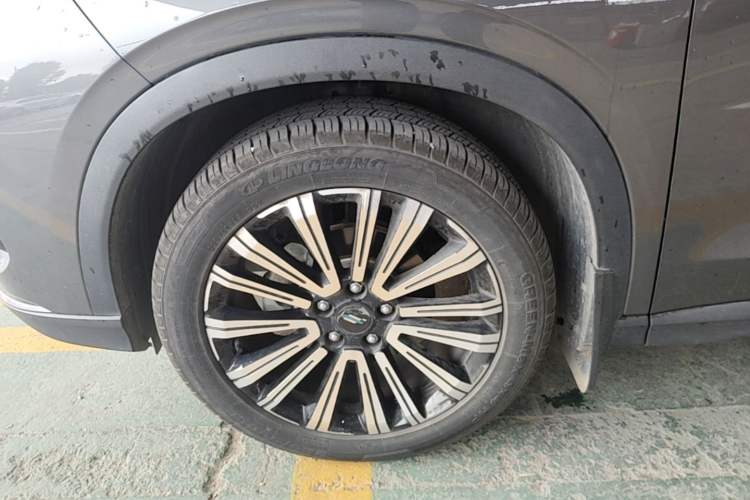 Used CHANGAN OSHAN X5 2021 1.5T DCT Prestige Edition Left Front Wheel Hub