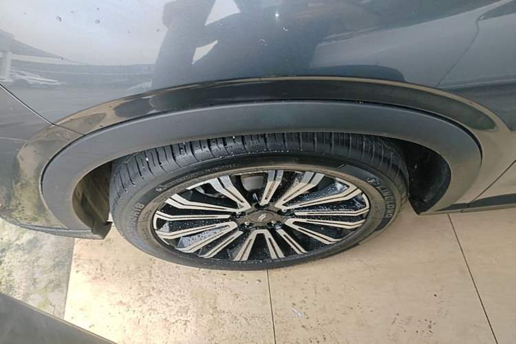 Used CHANGAN OSHAN X5 2021 1.6L CVT Comfort Model Left Front Wheel Hub