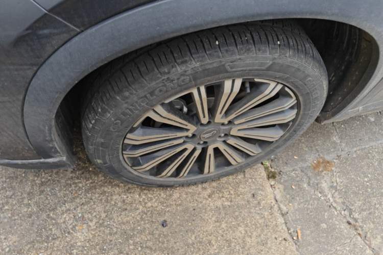 Used CHANGAN OSHAN X5 2021 1.5T DCT Prestige Edition Left Front Wheel Hub