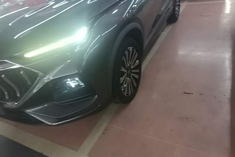 Used CHANGAN OSHAN X5 2021 1.5T DCT Prestige Edition Left Front Wheel Hub