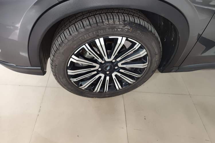 Used CHANGAN OSHAN X5 2021 Revised Version 1.5T DCT Luxury Edition Left Front Wheel Hub