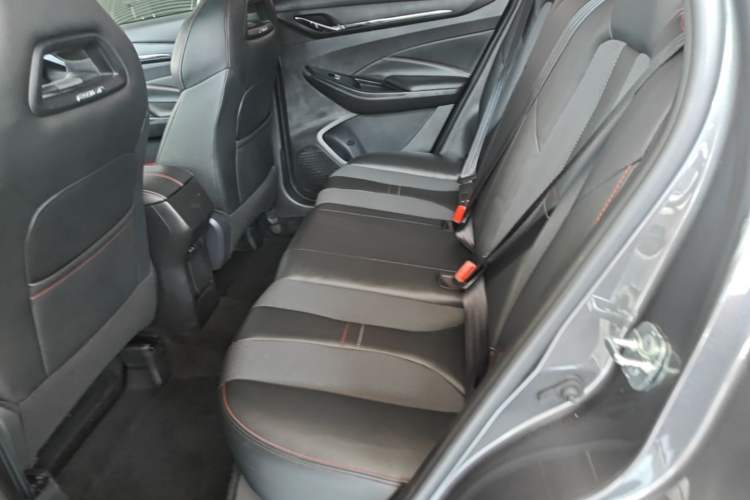 Used CHANGAN OSHAN X5 2021 Revised Version 1.5T DCT Luxury Edition Left Rear Seat