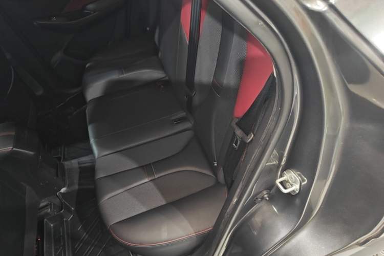 Used CHANGAN OSHAN X5 2021 1.5T DCT Flagship Edition Left Rear Seat