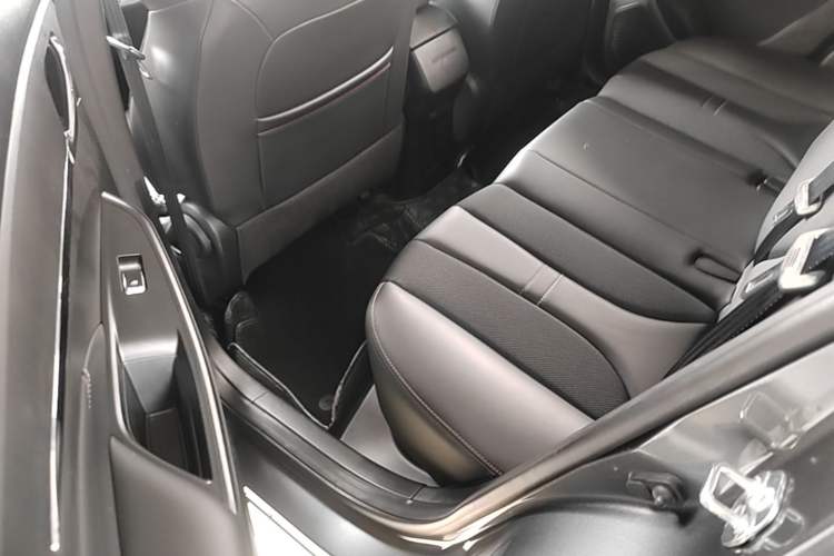 Used CHANGAN OSHAN X5 2021 1.6L CVT Comfort Model Left Rear Seat