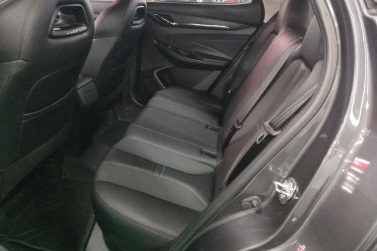 Used CHANGAN OSHAN X5 2021 Revised Version 1.6L Manual Luxury Edition Left Rear Seat