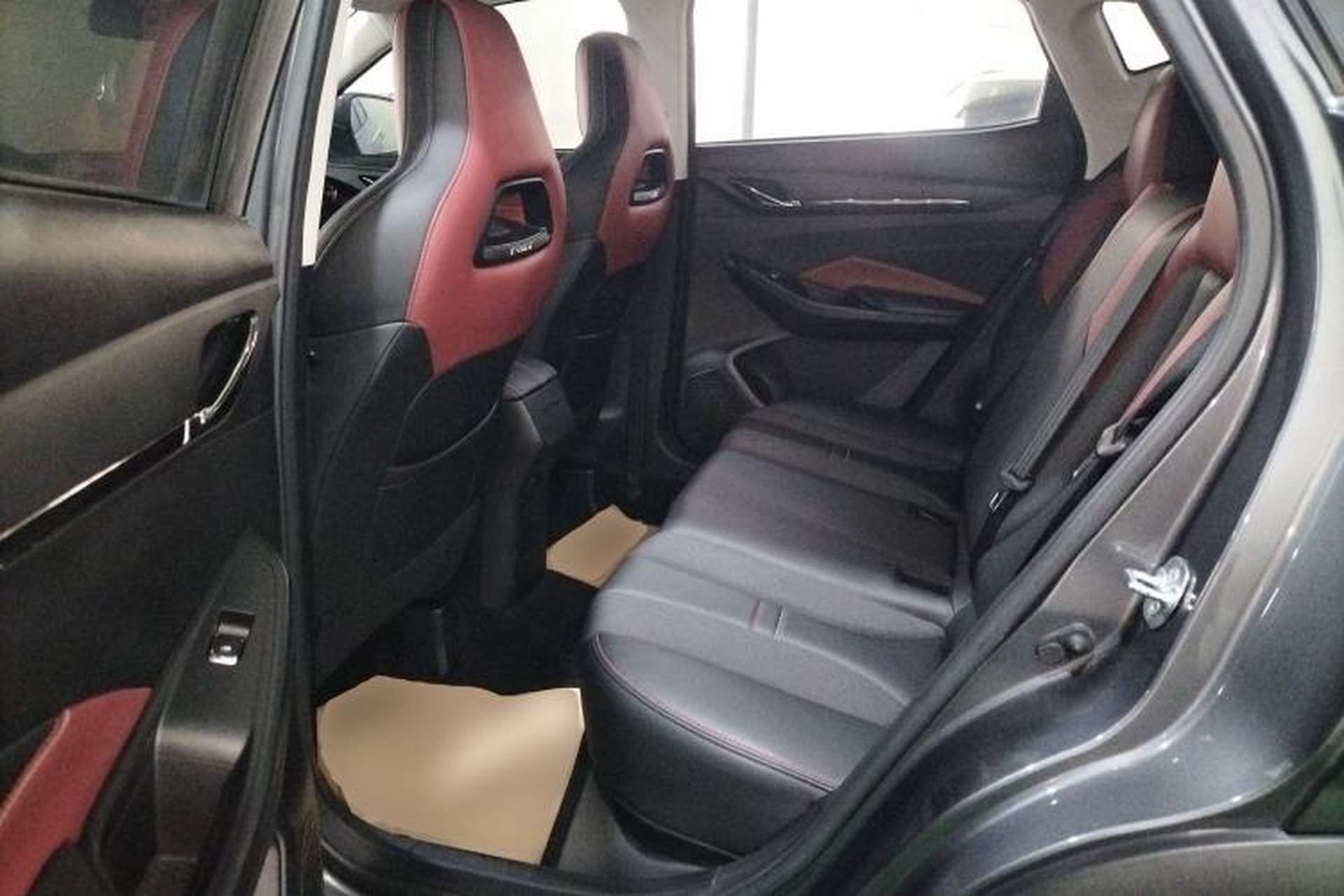 Used CHANGAN OSHAN X5 2021 1.5T DCT Flagship Edition Left Rear Seat