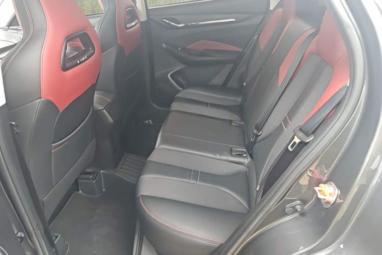 Used CHANGAN OSHAN X5 2021 Revised Version 1.5T DCT Luxury Edition Left Rear Seat
