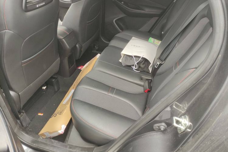 Used CHANGAN OSHAN X5 2021 1.5T DCT Prestige Edition Left Rear Seat