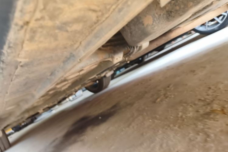 Used CHANGAN OSHAN X5 2021 1.5T DCT Flagship Edition Left Side Sill