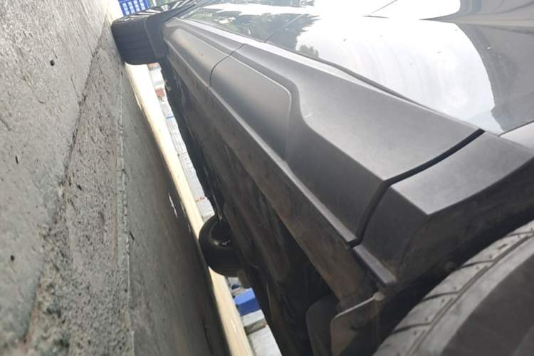 Used CHANGAN OSHAN X5 2021 1.5T DCT Prestige Edition Left Side Sill
