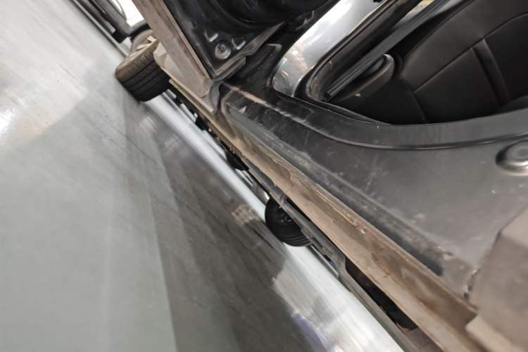 Used CHANGAN OSHAN X5 2021 1.5T DCT Prestige Edition Left Side Sill