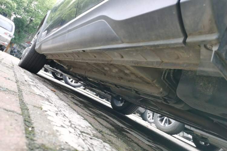 Used CHANGAN OSHAN X5 2021 1.5T DCT Flagship Edition Left Side Sill