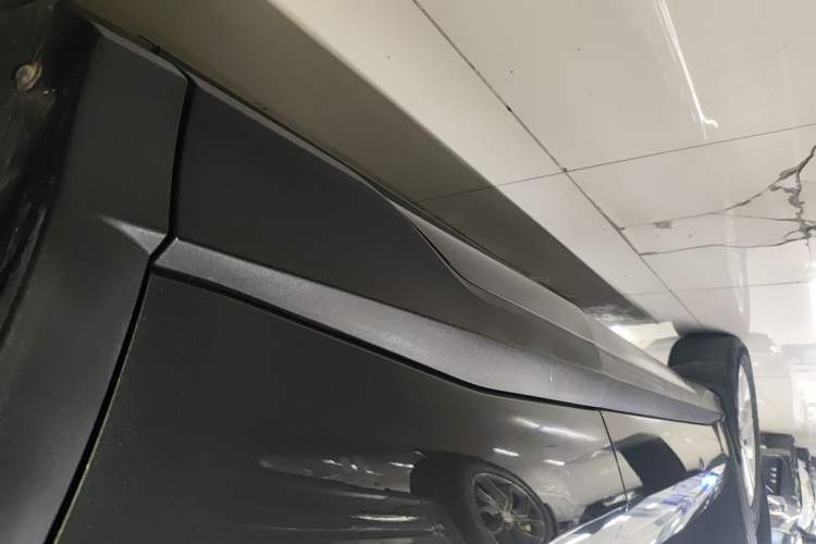 Used CHANGAN OSHAN X5 2021 1.6L CVT Luxury Model Left Side Sill