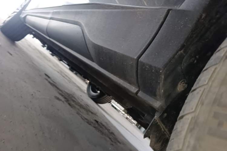 Used CHANGAN OSHAN X5 2021 1.5T DCT Prestige Edition Left Side Sill