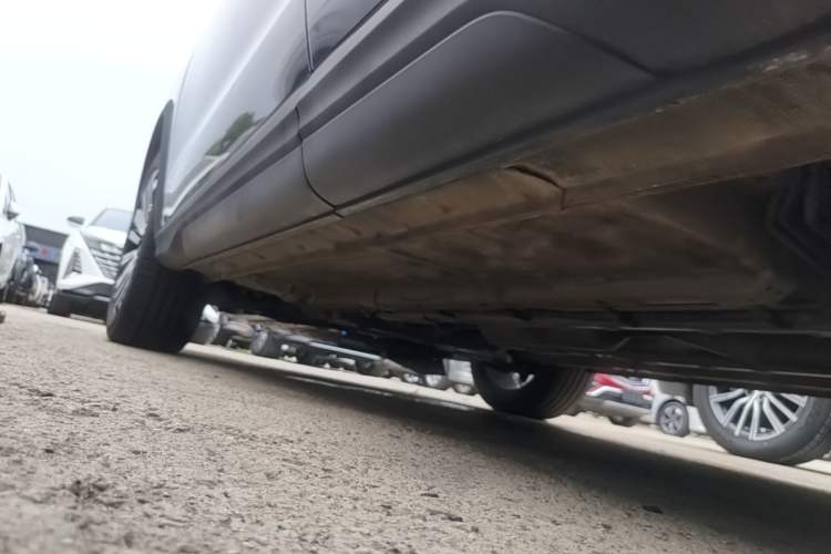 Used CHANGAN OSHAN X5 2021 1.5T DCT Prestige Edition Left Side Sill