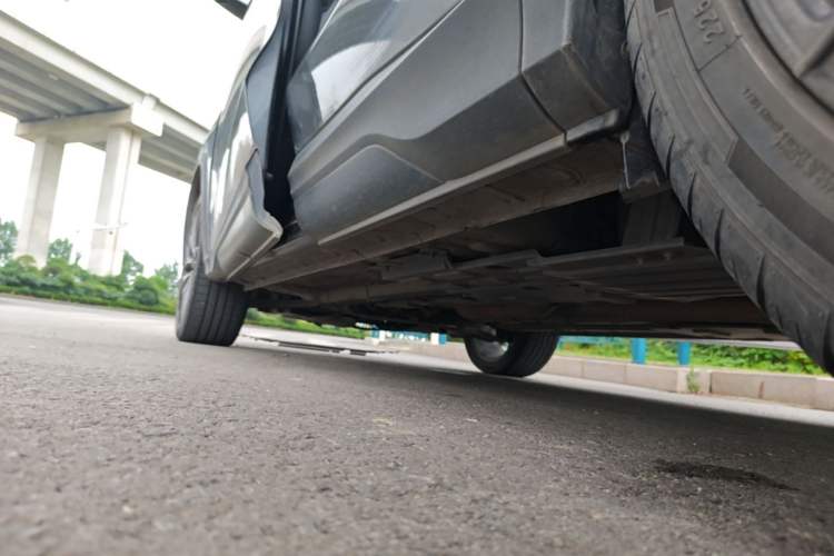 Used CHANGAN OSHAN X5 2021 1.5T DCT Flagship Edition Left Side Sill