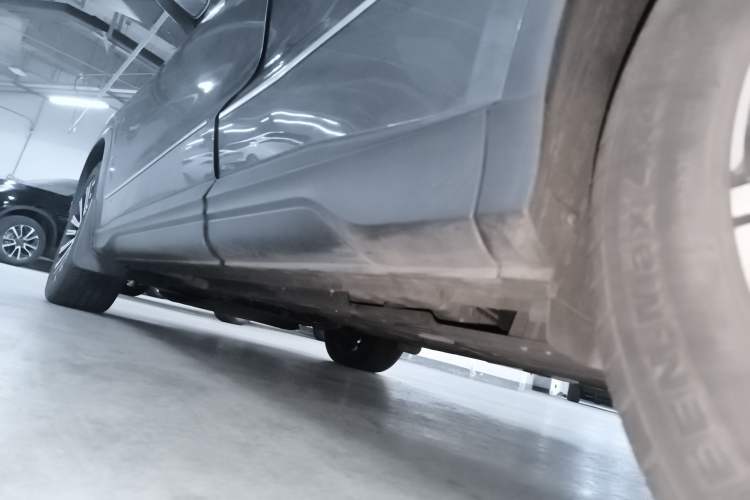 Used CHANGAN OSHAN X5 2021 1.5T DCT Prestige Edition Left Side Sill