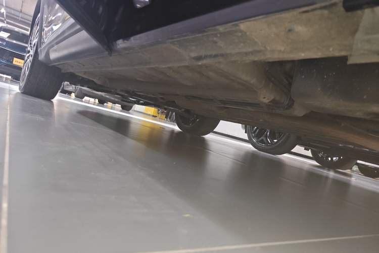 Used CHANGAN OSHAN X5 2021 1.5T DCT Flagship Edition Left Side Sill