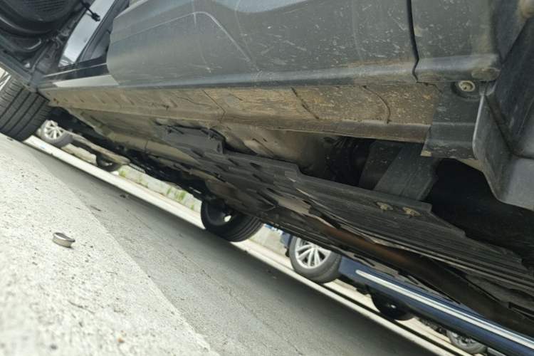 Used CHANGAN OSHAN X5 2021 1.5T DCT Flagship Edition Left Side Sill
