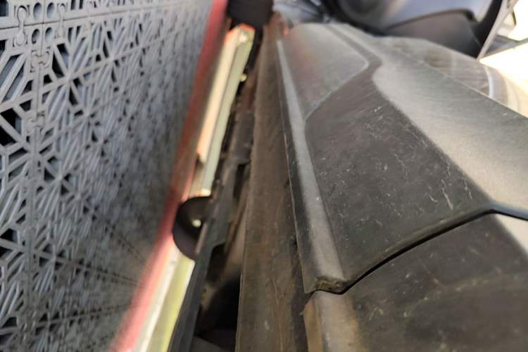 Used CHANGAN OSHAN X5 2021 1.5T DCT Flagship Edition Left Side Sill