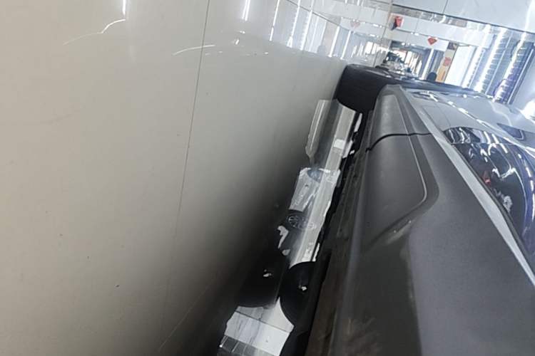 Used CHANGAN OSHAN X5 2021 1.5T DCT Flagship Edition Left Side Sill
