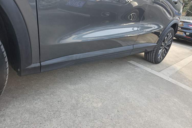 Used CHANGAN OSHAN X5 2021 1.5T DCT Prestige Edition Left Side Sill