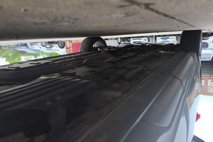 Used CHANGAN OSHAN X5 2021 1.5T DCT Flagship Edition Left Side Sill