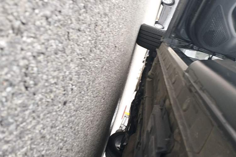 Used CHANGAN OSHAN X5 2021 Revised Version 1.5T DCT Luxury Edition Left Side Sill