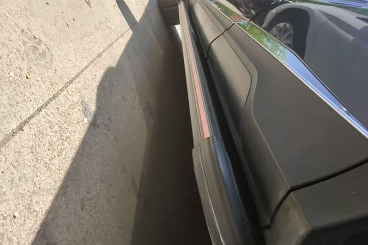 Used CHANGAN OSHAN X5 2021 1.6L CVT Luxury Model Left Side Sill