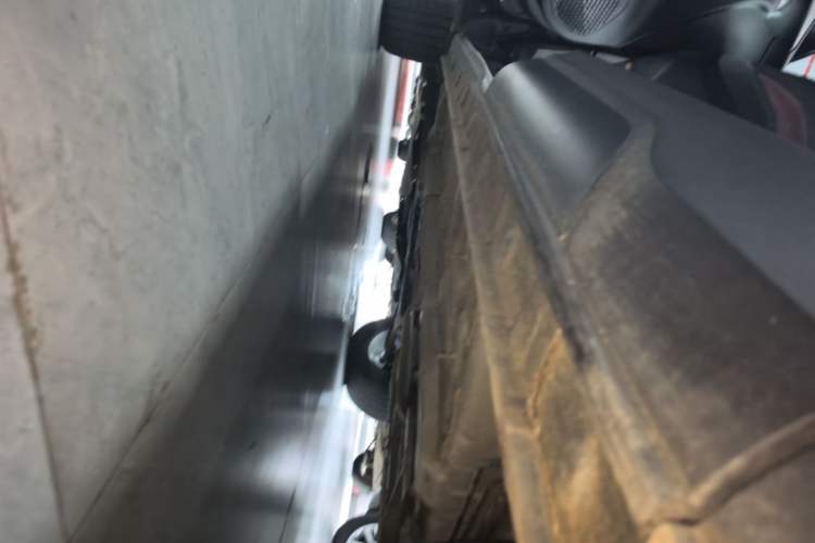 Used CHANGAN OSHAN X5 2021 1.5T DCT Prestige Edition Left Side Sill