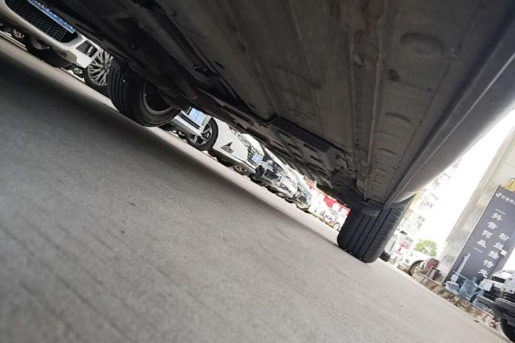 Used CHANGAN OSHAN X5 2021 1.6L CVT Luxury Model Left Side Sill