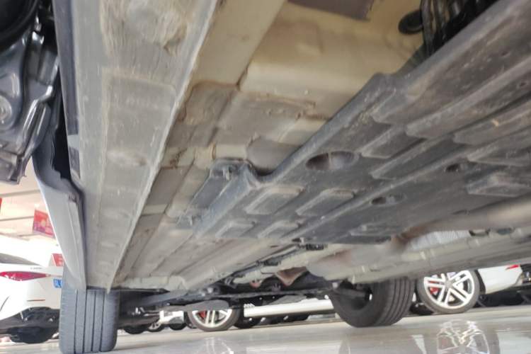 Used CHANGAN OSHAN X5 2021 1.5T DCT Prestige Edition Left Side Sill