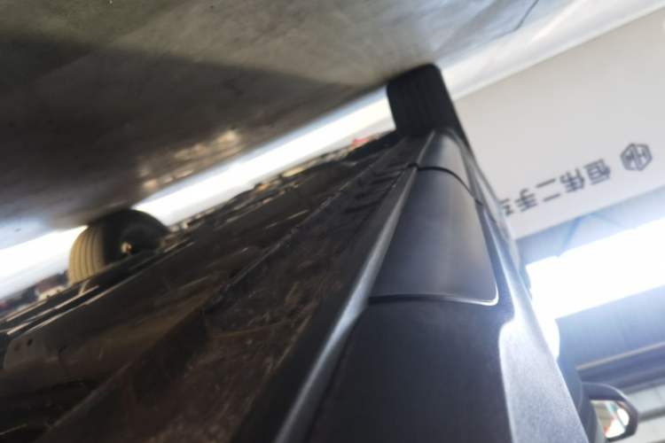 Used CHANGAN OSHAN X5 2021 1.6L CVT Luxury Model Left Side Sill
