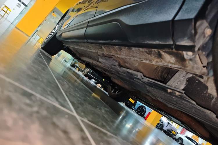 Used CHANGAN OSHAN X5 2021 1.5T DCT Prestige Edition Left Side Sill