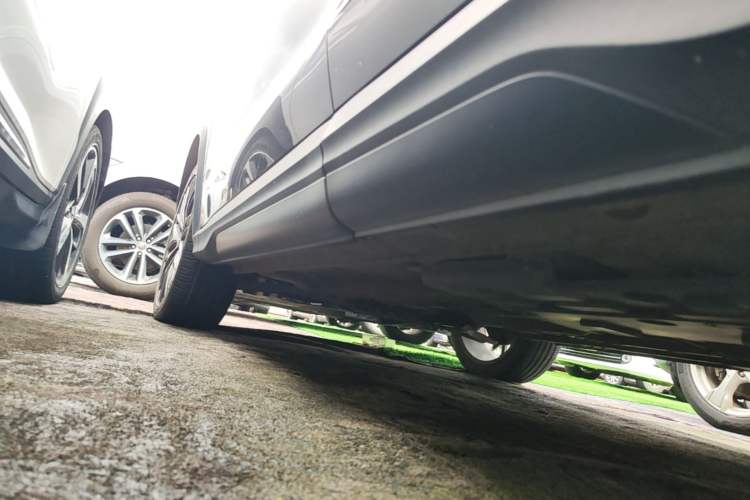 Used CHANGAN OSHAN X5 2021 1.5T DCT Flagship Edition Left Side Sill