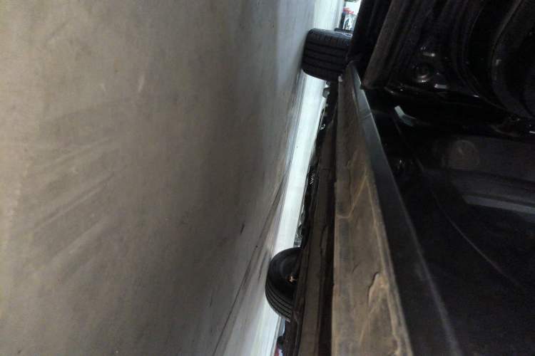 Used CHANGAN OSHAN X5 2021 1.5T DCT Prestige Edition Left Side Sill