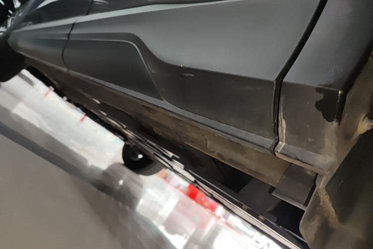 Used CHANGAN OSHAN X5 2021 Revised Version 1.5T DCT Luxury Edition Left Side Sill