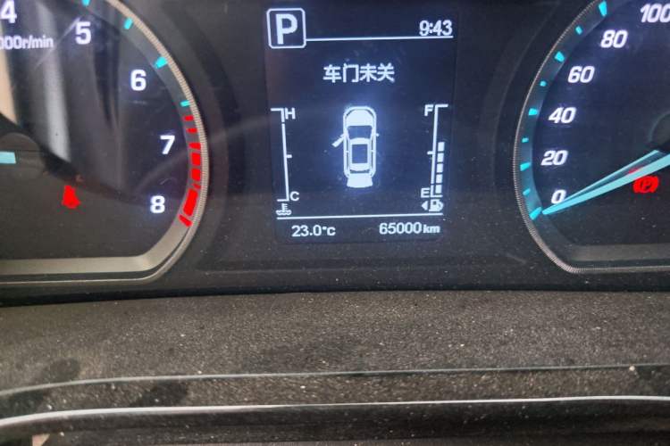 Used CHANGAN OSHAN X5 2021 1.5T DCT Luxury Edition Odometer Close Up