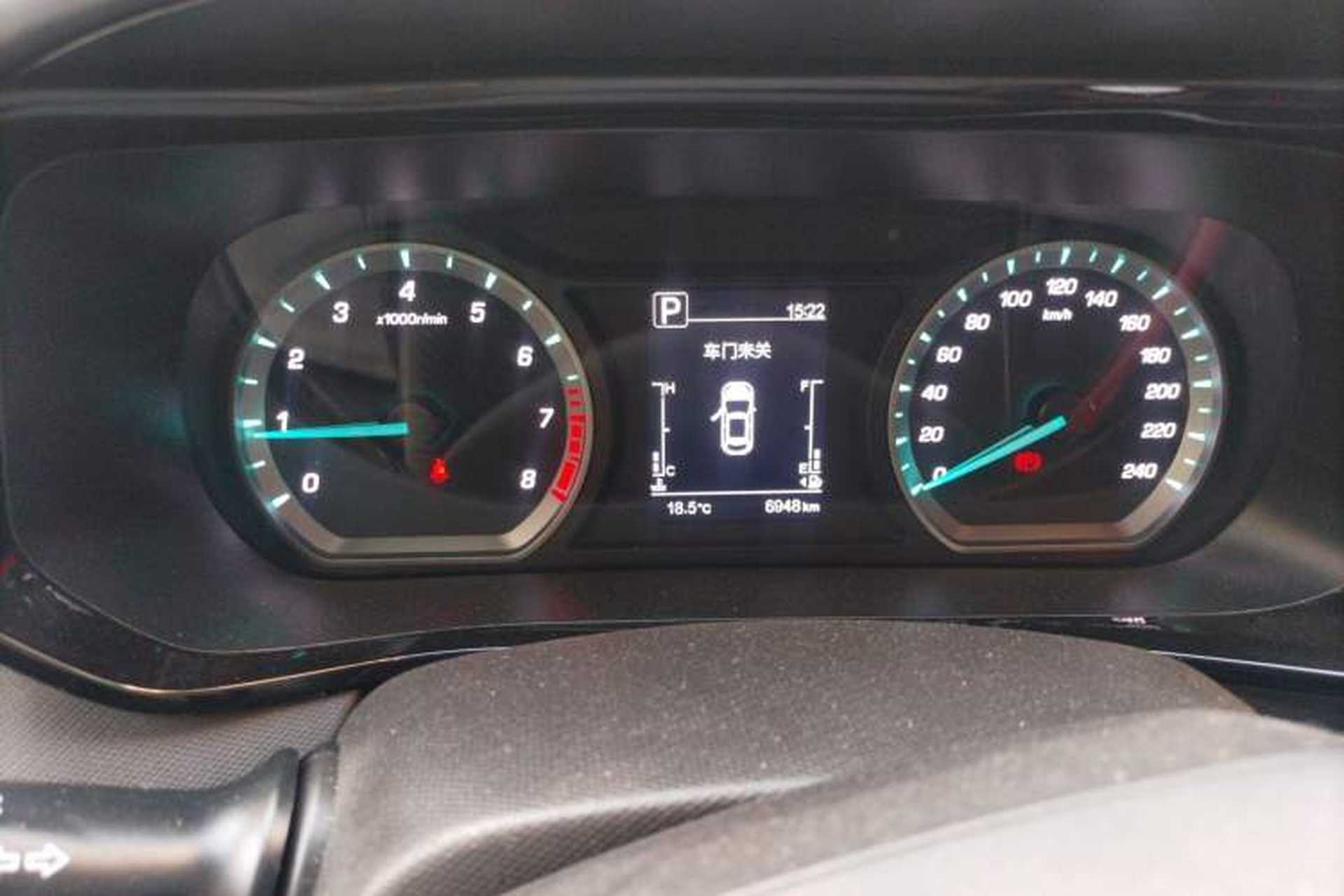 Used CHANGAN OSHAN X5 2021 Revised Version 1.5T DCT Luxury Edition Odometer Close Up