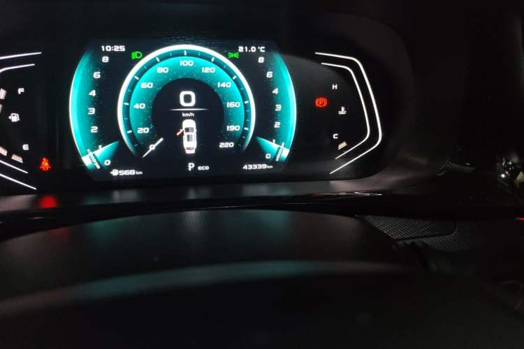 Used CHANGAN OSHAN X5 2021 1.5T DCT Prestige Edition Odometer Close Up